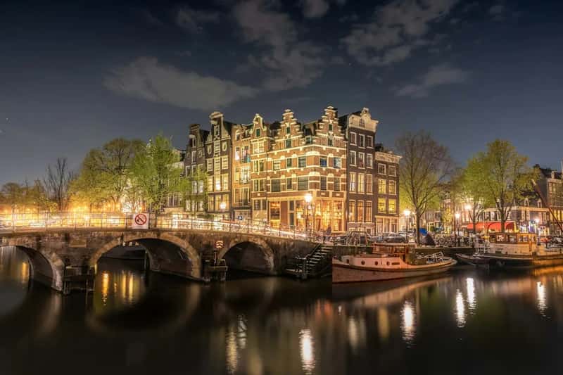 Your Hotel Bill Now Carries a Heavier Tax Load (Image Credits: Unsplash)
