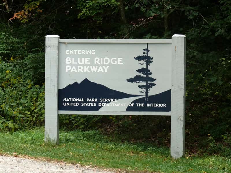 6. Blue Ridge Parkway, Virginia and North Carolina (KenThomas.us(personal website of photographer), Public domain)