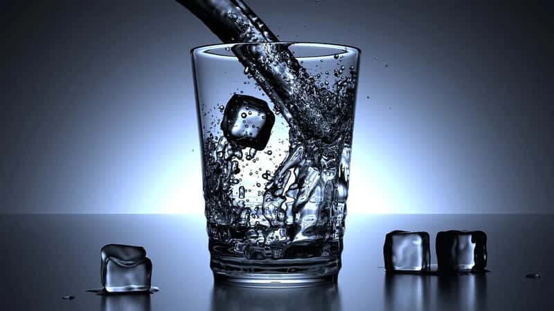 9. Asking for ice in drinks across much of Europe (Image Credits: Pixabay)