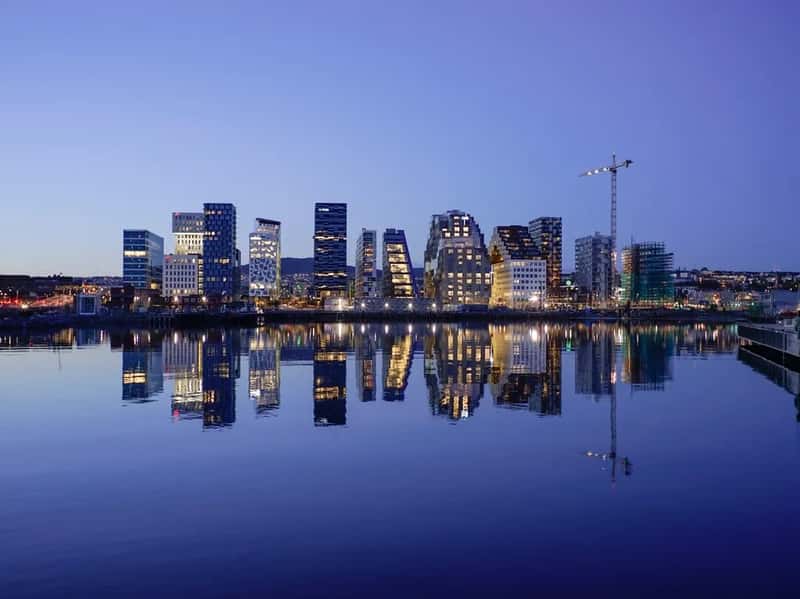 3. Norway: roughly 26.6 hours a week (Image Credits: Rawpixel)