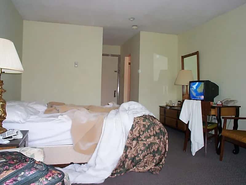 5. Treating the Room Like a Disaster Zone (RobDurdle.com, Flickr, CC BY-SA 2.0)