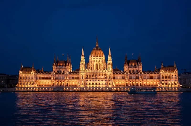 Budapest, Hungary (Image Credits: Unsplash)
