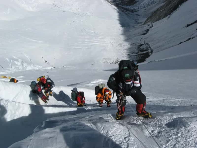Myth 2: Anyone Can Climb Everest If They Have Enough Money (Image Credits: Rawpixel)