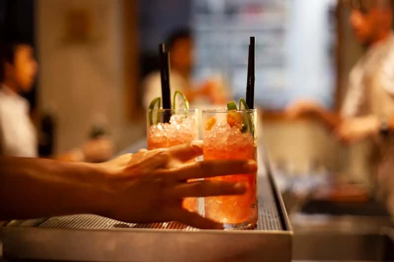 9. They avoid dining at the most obvious tourist-trap hours (Image Credits: Unsplash)