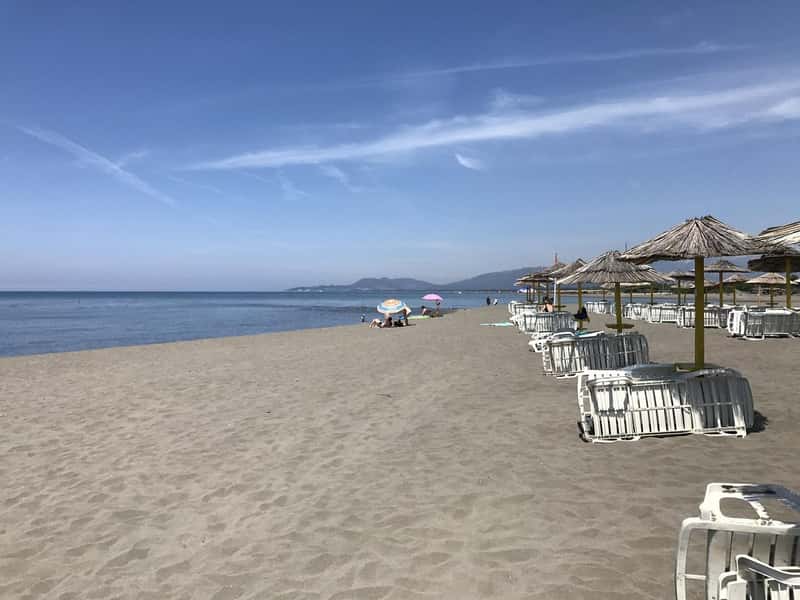 Natural Escapes Just Minutes from the City Center (Image Credits: Pixabay)