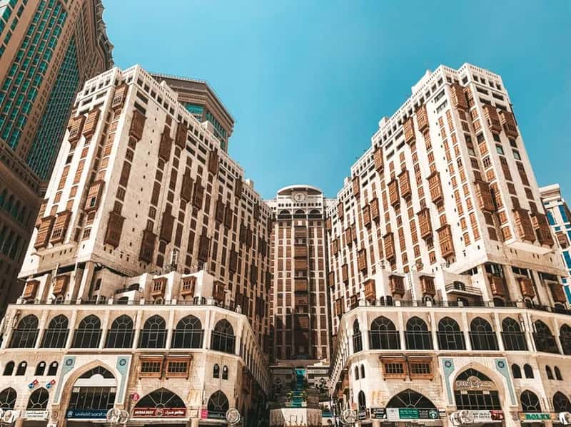 Growing Pains: Hotel Gaps and Regional Headwinds (Image Credits: Pexels)