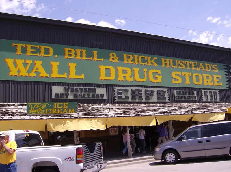 9. Wall Drug, Wall, South Dakota (Transferred from en.wikipedia to Commons., CC BY-SA 3.0)