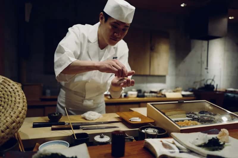 3. Tipping in Japan at All (Image Credits: Unsplash)