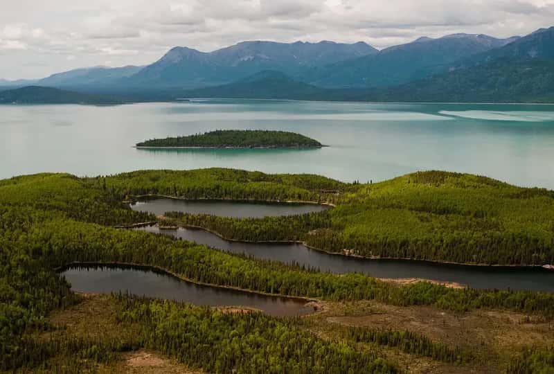 Lake Clark National Park & Preserve, Alaska (Image Credits: Flickr)