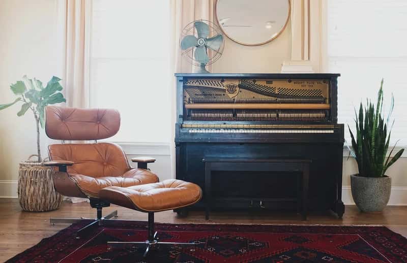 #23 - A Rug That Anchors the Space (Image Credits: Pixabay)