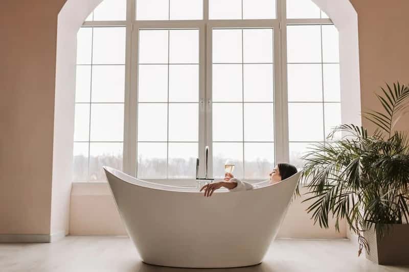 6. They don't skip advance bookings for dining and spa (Image Credits: Pexels)
