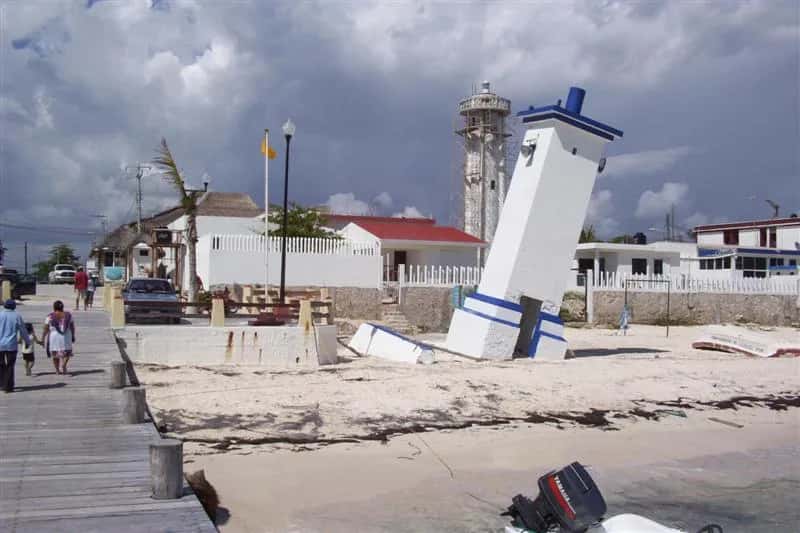 Puerto Morelos, Mexico (No machine-readable source provided. Own work assumed (based on copyright claims)., Public domain)