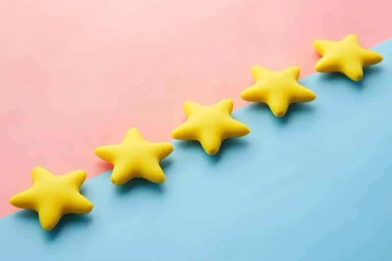 12. They Share Honest, Constructive Feedback on Their Way Out (Image Credits: Pexels)