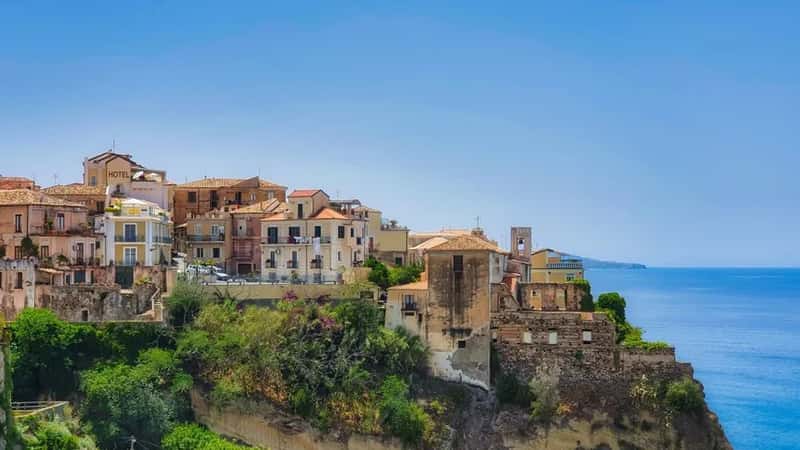 Southern Italy: Mediterranean charm at Calabria prices (Image Credits: Pexels)