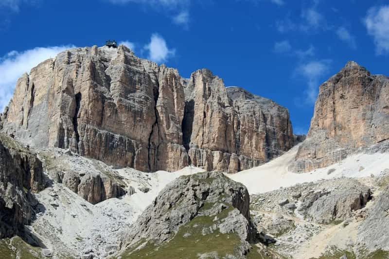 The Route and Why the Terrain Is Unforgiving (Image Credits: Unsplash)