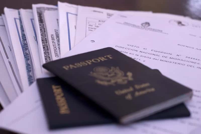 Getting Your Entry Paperwork Right (blmurch, Flickr, CC BY 2.0)