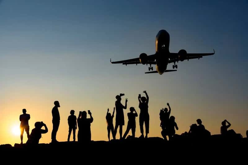 Group Tours Are Still Big Business (Image Credits: Pexels)