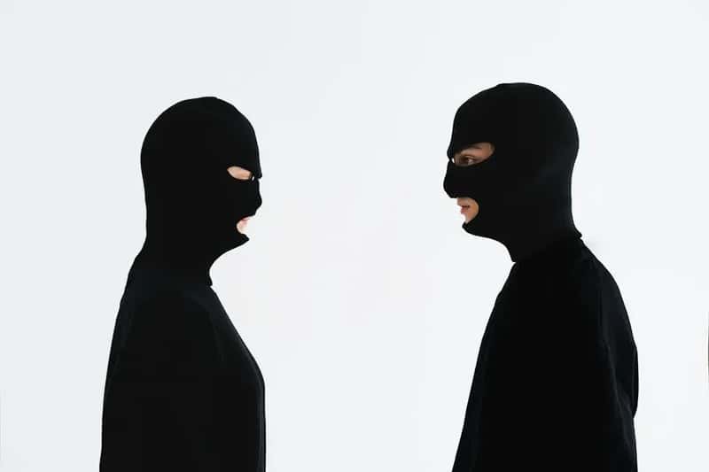 Pickpockets Are Psychology Experts, Not Just Nimble-Fingered Thieves (Image Credits: Pexels)