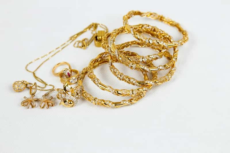 4. Gold chains sold by the inch (Image Credits: Unsplash)