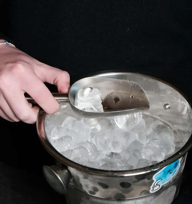 #10 - A Daily Ice Bucket on Demand (Image Credits: Unsplash)