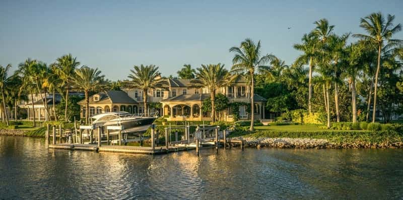 Naples, Florida: Gulf Coast Elegance (Image Credits: Rawpixel)