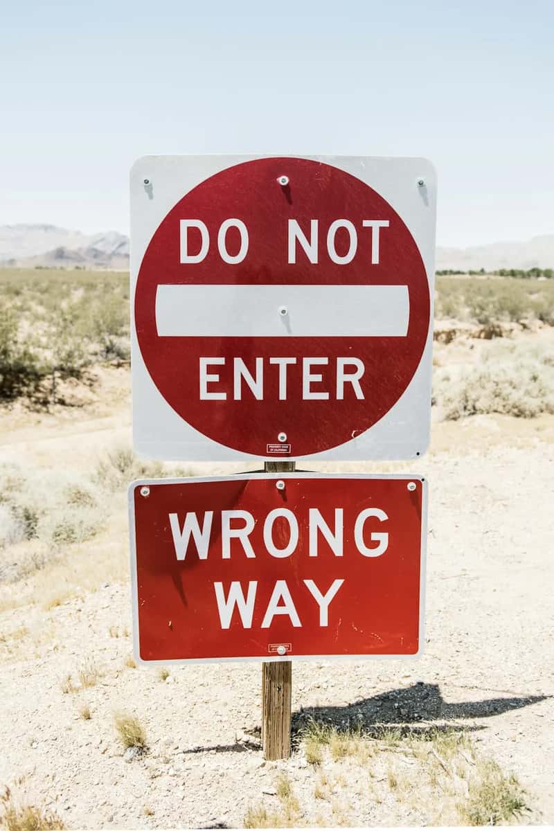 A Record-Breaking Year for "Do Not Travel" Warnings (Image Credits: Unsplash)