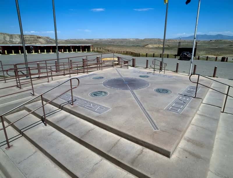 Four Corners Monument: The Most Anticlimactic Intersection (Image Credits: Rawpixel)
