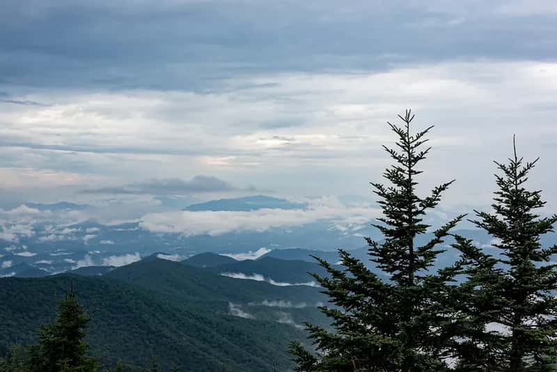 1. Great Smoky Mountains: America's Most Visited and Most Overwhelmed Park (Image Credits: Unsplash)