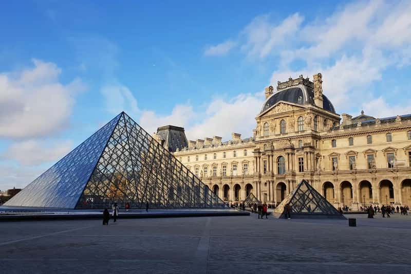 Paris, France – The Louvre Strike and Montmartre's Makeover (Image Credits: Pixabay)