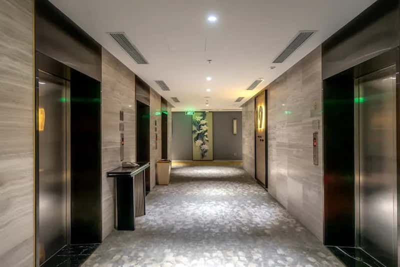 #17 They Flag Your Reservation for a Low-Floor, Elevator-Adjacent Room (Image Credits: Pexels)