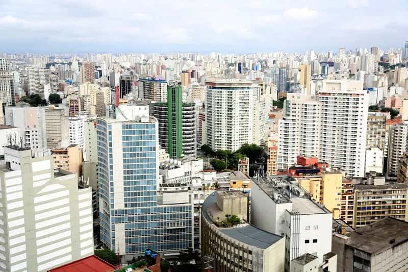 2. Brazil - Big City Prices With a Few Cheaper Escapes (Image Credits: Pixabay)