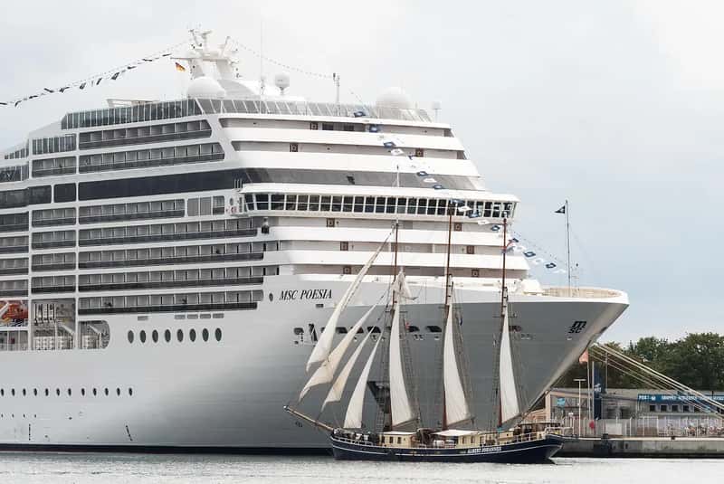 Cruise Ship vs. Assisted Living: A Surprising Contest (Image Credits: Pixabay)