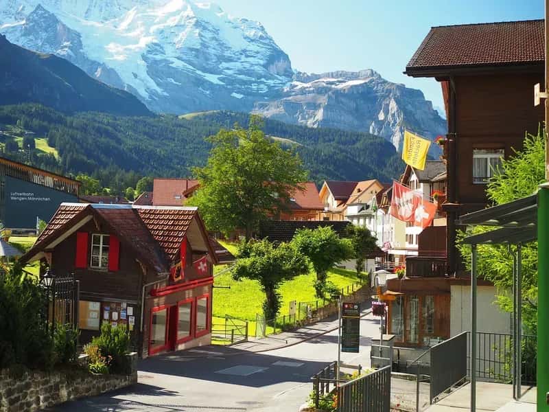 Switzerland: Where Healthcare Excellence Meets Alpine Living (Image Credits: Flickr)