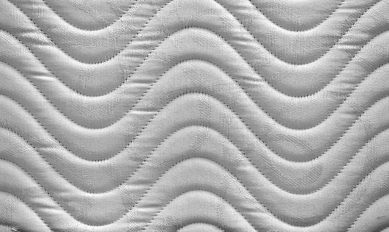 Signs of Bed Bugs Near the Mattress (Dean Hochman, Flickr, CC BY 2.0)