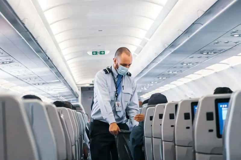 #11 - Flight Attendants Are Quietly Counting Your Drinks (Image Credits: Unsplash)