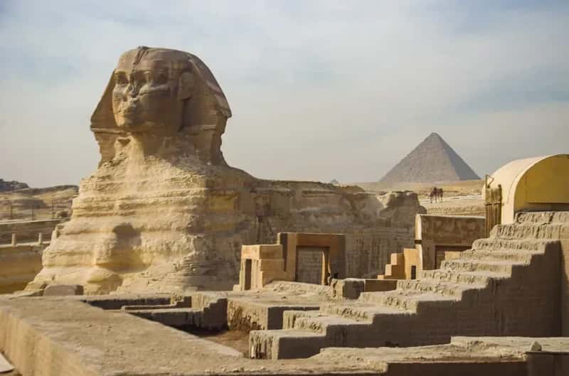 Egypt: Pyramids Surrounded by Persistent Hassle (Image Credits: Unsplash)