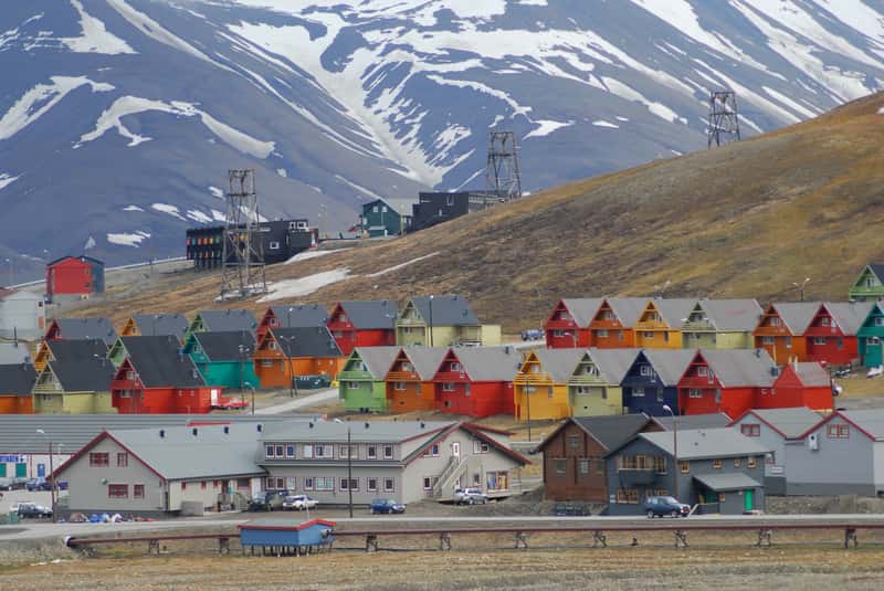 Svalbard: The Ultimate Visa-Free Destination (Image Credits: Wikimedia)