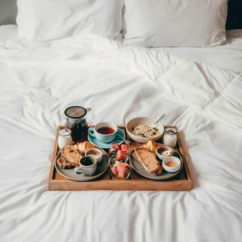 7. Leftover Food and Room Service Trays (Image Credits: Unsplash)