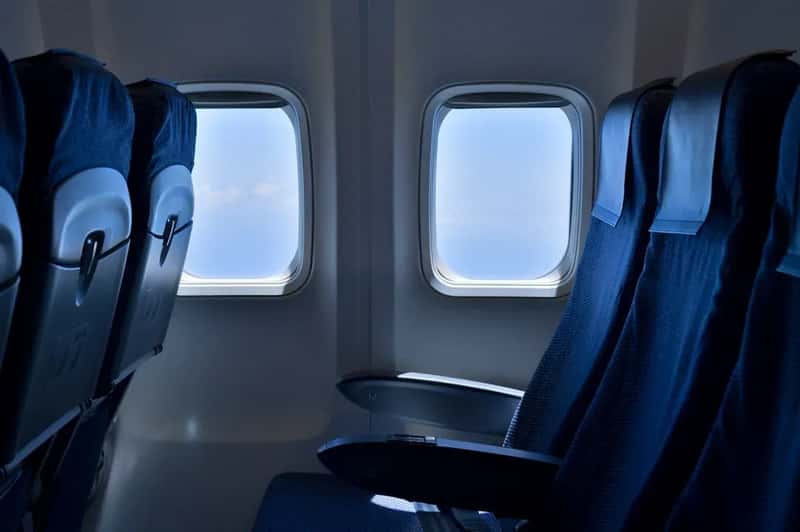 #7 - Planes Had Actual Cocktail Lounges With Sofas and a Bar (Image Credits: Unsplash)