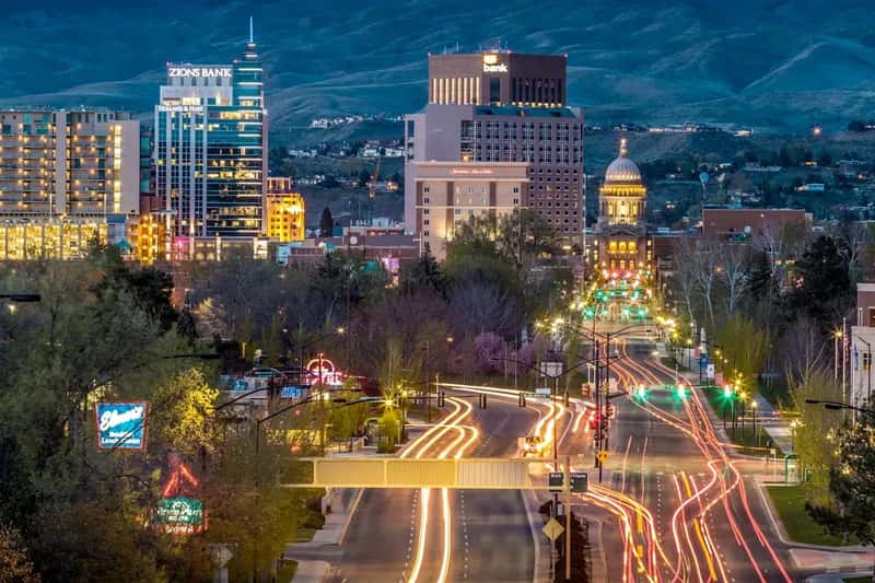 Smaller Cities Are Winning Big (Image Credits: Unsplash)