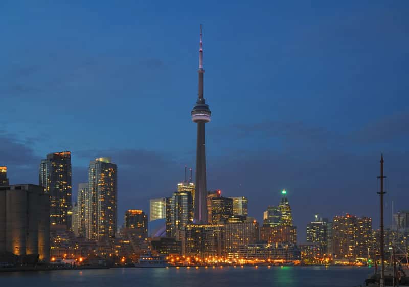 Canada (selbst fotografiert, aus drei Einzelaufnahmen fusioniert, CC BY-SA 3.0)