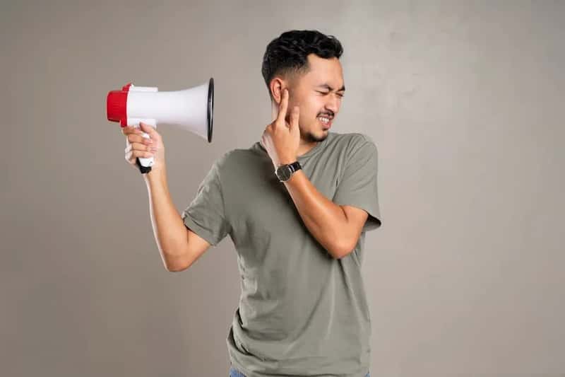 7. "The Noise Is Completely Unacceptable" (Image Credits: Pexels)