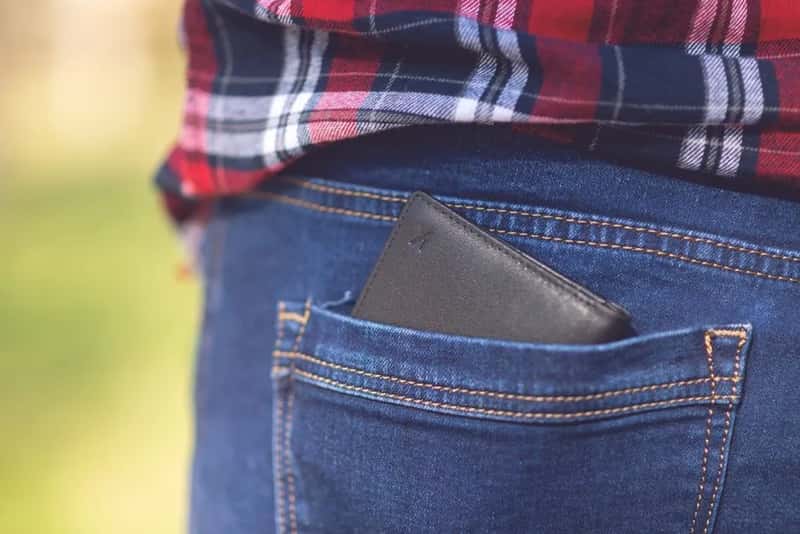 Keep Your Wallet Out of the Back Pocket (Image Credits: Pexels)
