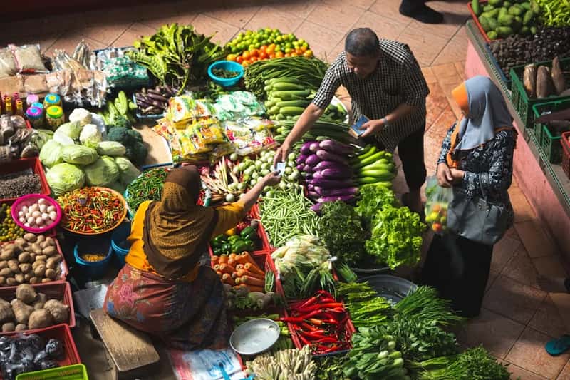 8. That bargaining is rude, or that it is expected everywhere (Image Credits: Unsplash)