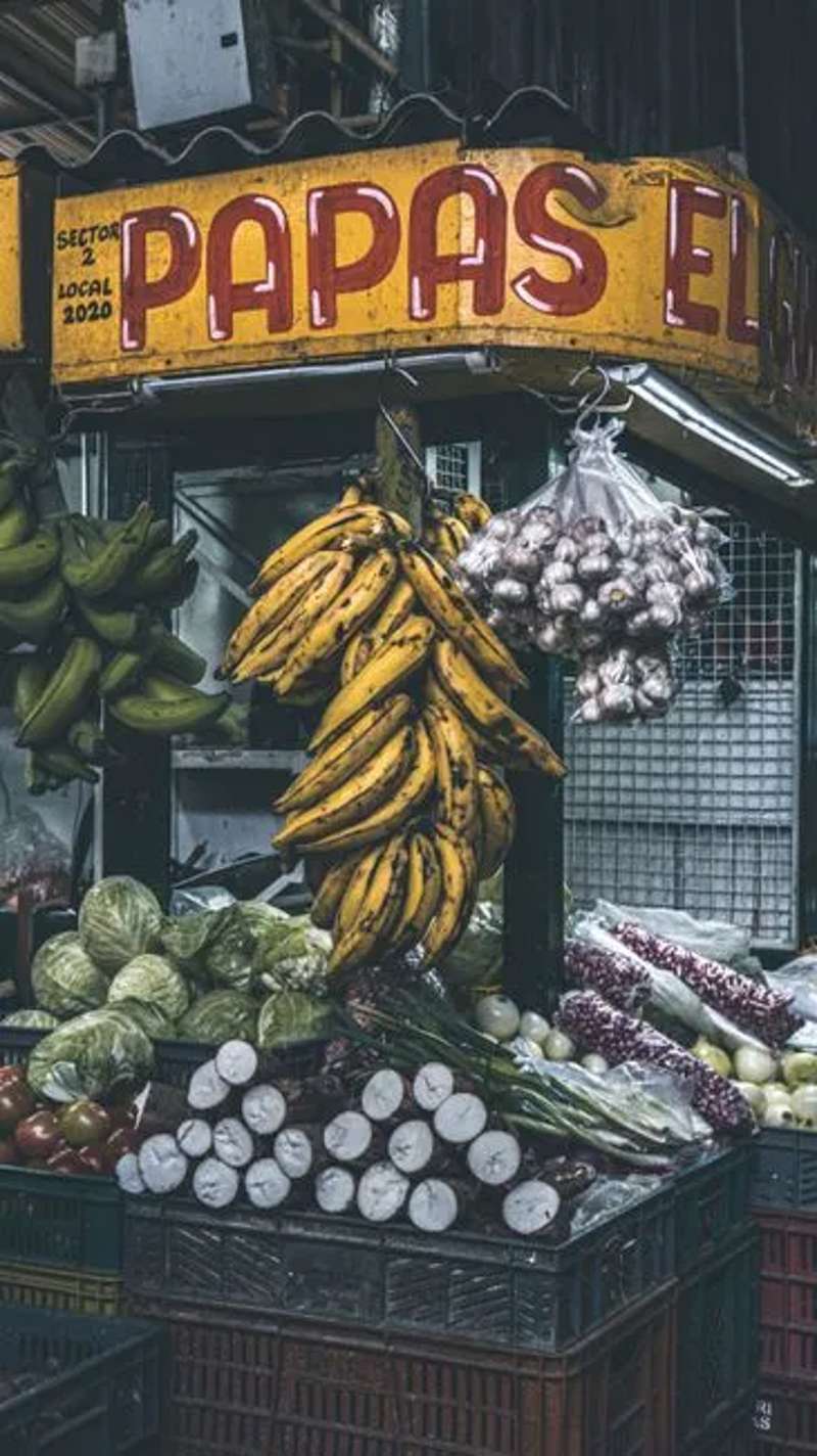 Groceries, dining out, and everyday food costs (Image Credits: Pexels)
