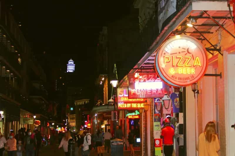 15. Bourbon Street, New Orleans, LA (Image Credits: Unsplash)