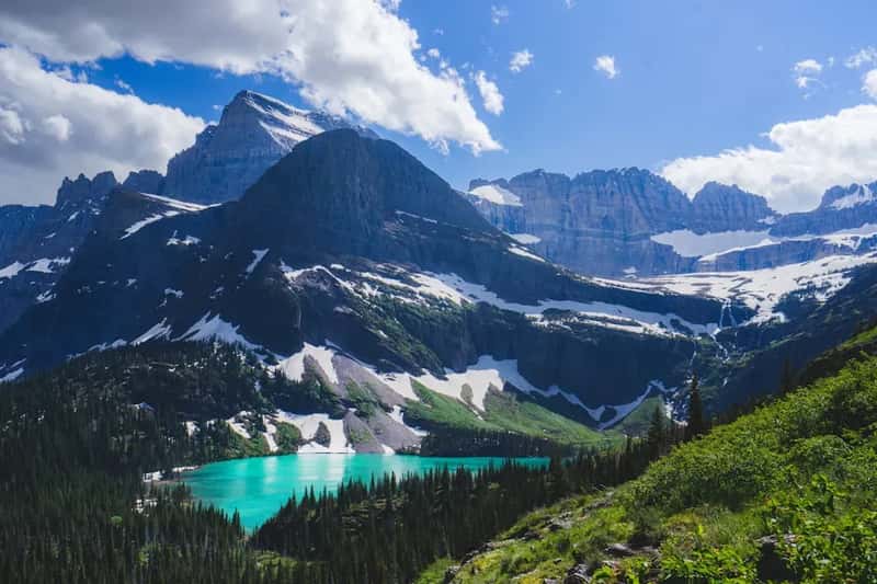 #12 - Glacier National Park: Going-to-the-Sun Road Becomes a Parking Lot (Image Credits: Unsplash)