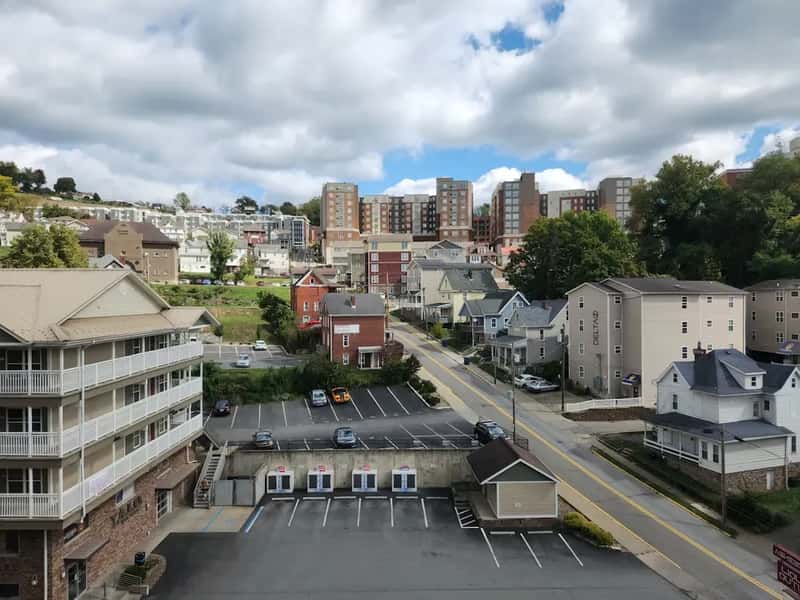 3. Morgantown, West Virginia - $12,000 Plus a Year of Free Adventure (Image Credits: Unsplash)