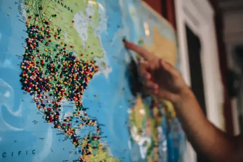 8. Using a Travel Agent or Asking for Personal Recommendations (Image Credits: Unsplash)