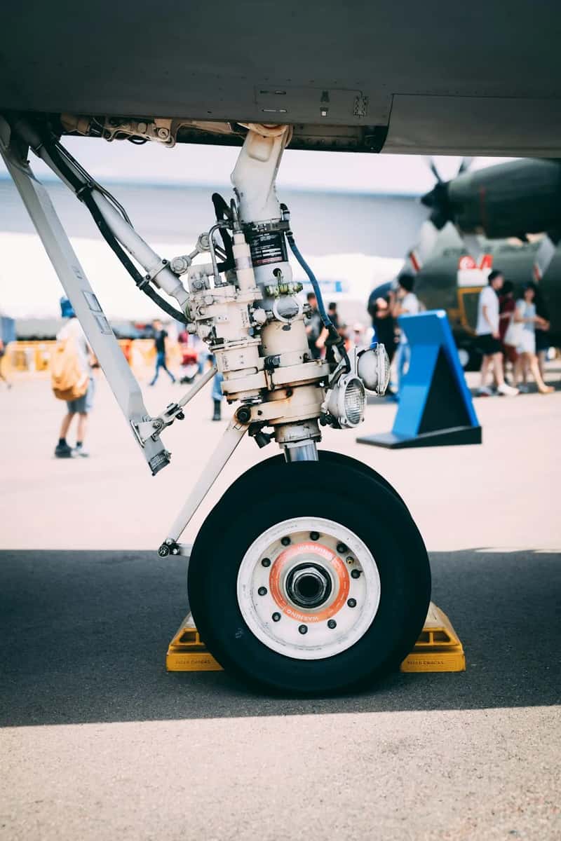 2. Landing gear retracting into the wheel wells (Image Credits: Unsplash)